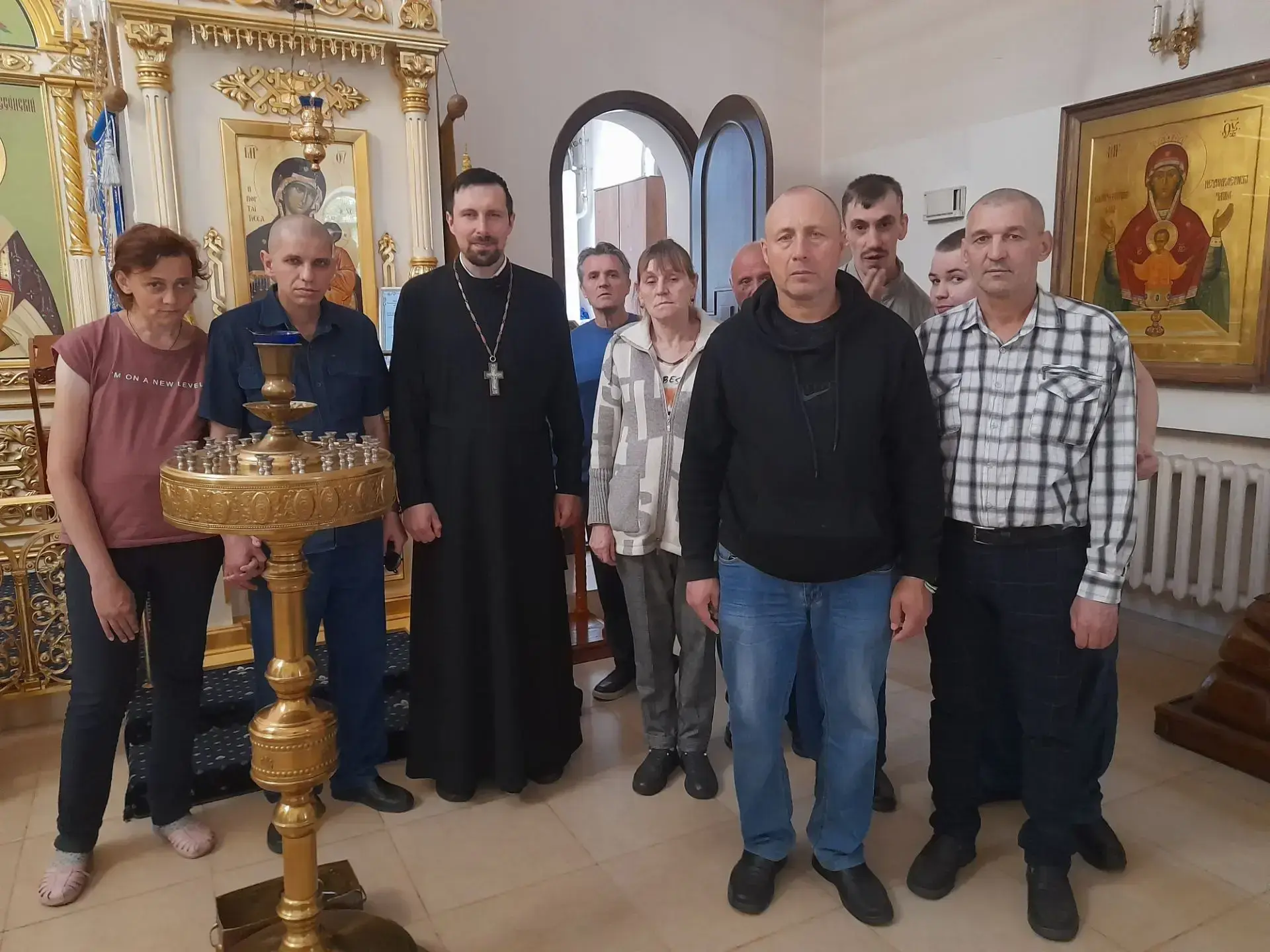 Дорога к храму - тепло веры и свет души

Для жителей Владимирского социального дома посещение городс