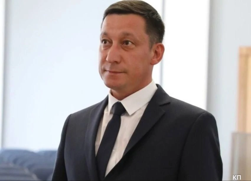 ❗️ Руслан Исмагилов покинул пост начальника правового управления

Это уже третья отставка за последн