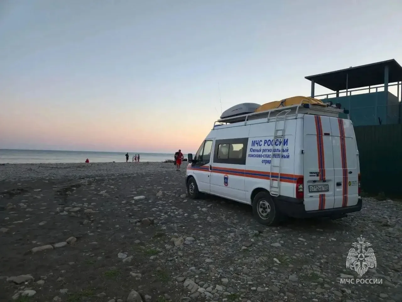 Водолазы Лазаревского подразделения ЮРПСО МЧС России ищут пропавшего в акватории Черног...