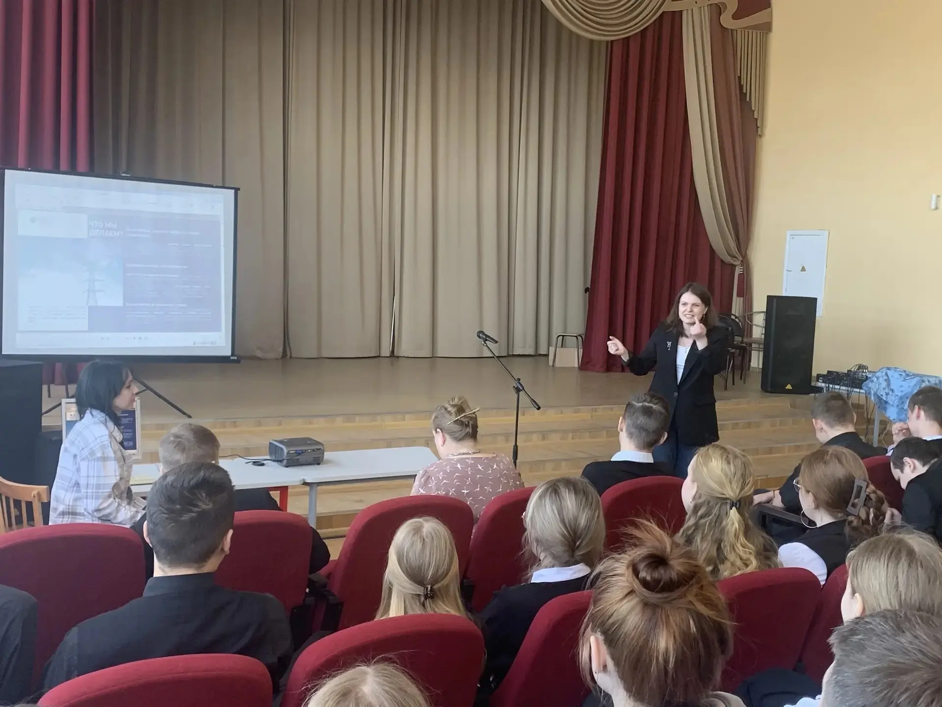 Дайджест новостей в сфере труда и занятости:  Экскурсии, гамбургеры и безопасность: старт акции «Выб