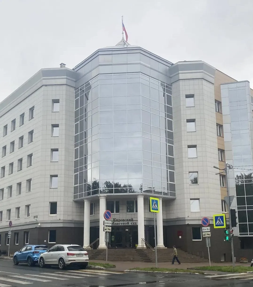 Кировский областной суд оставил под арестом трех задержанных по делу КПК «Дело и Деньги...