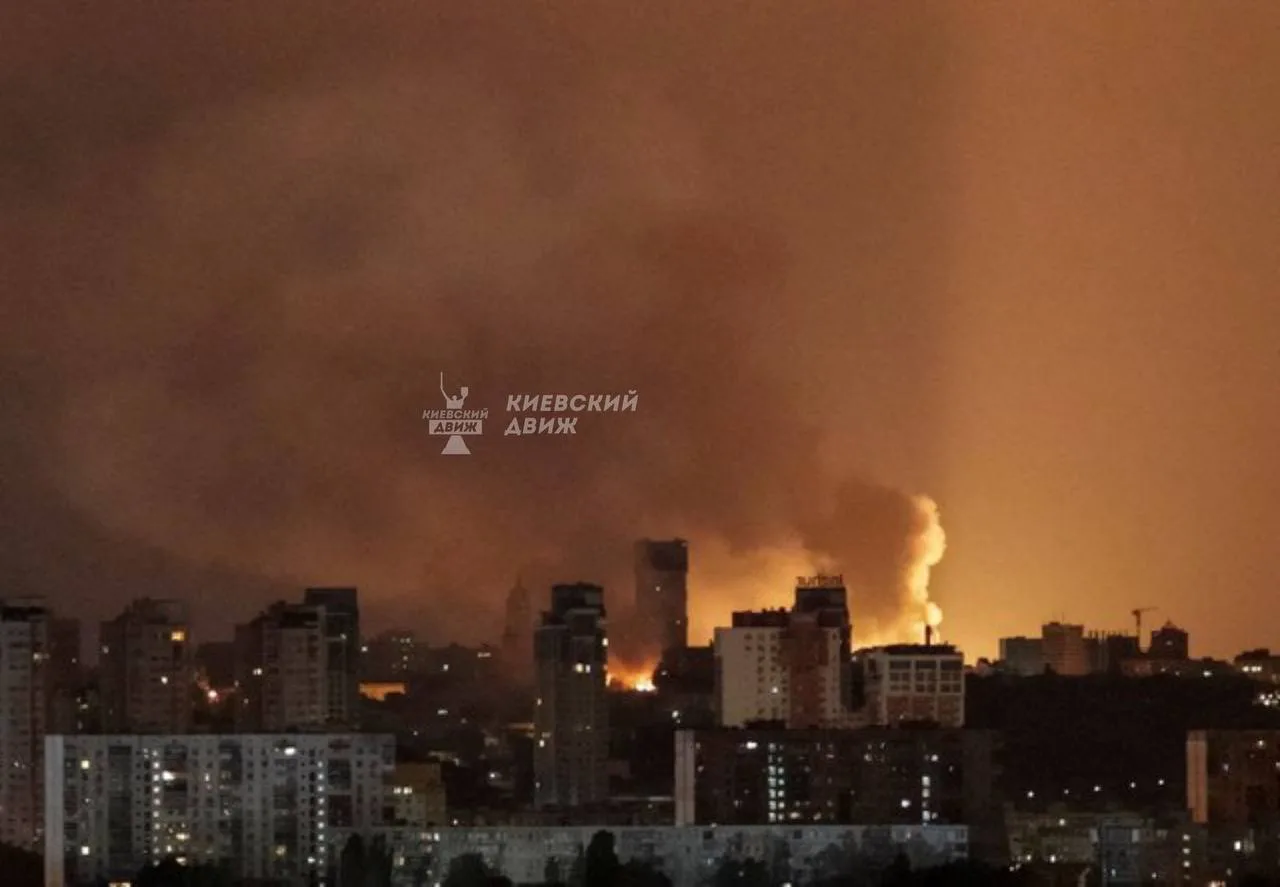 🔥Киев в огне: так выглядела столица во время атаки

Горячая линия СВО | Подпишись 👆🏻