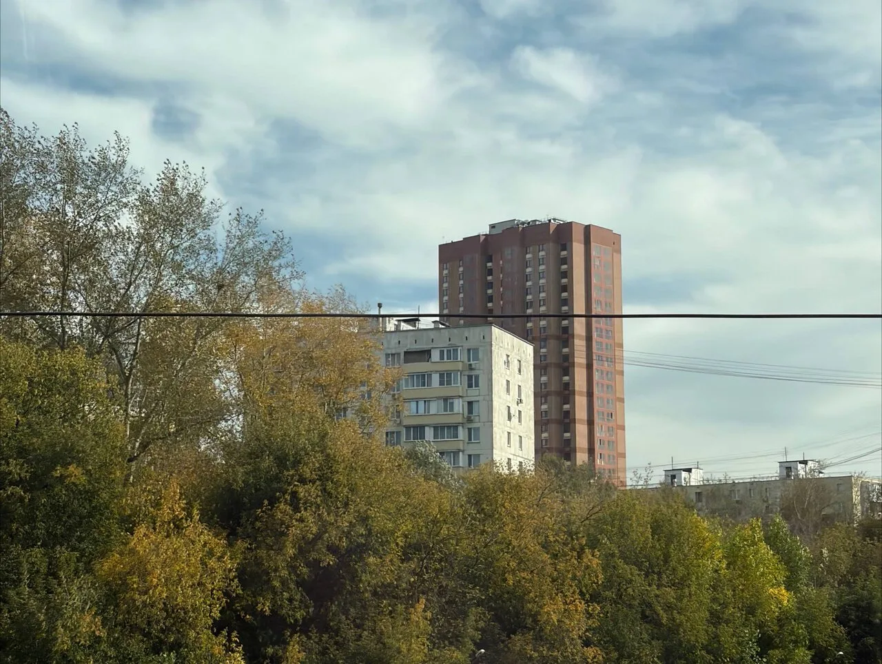 🏠Новый дом по реновации на Бегичева, 2. Таким его можно увидеть из окна поезда на МЦД-1.