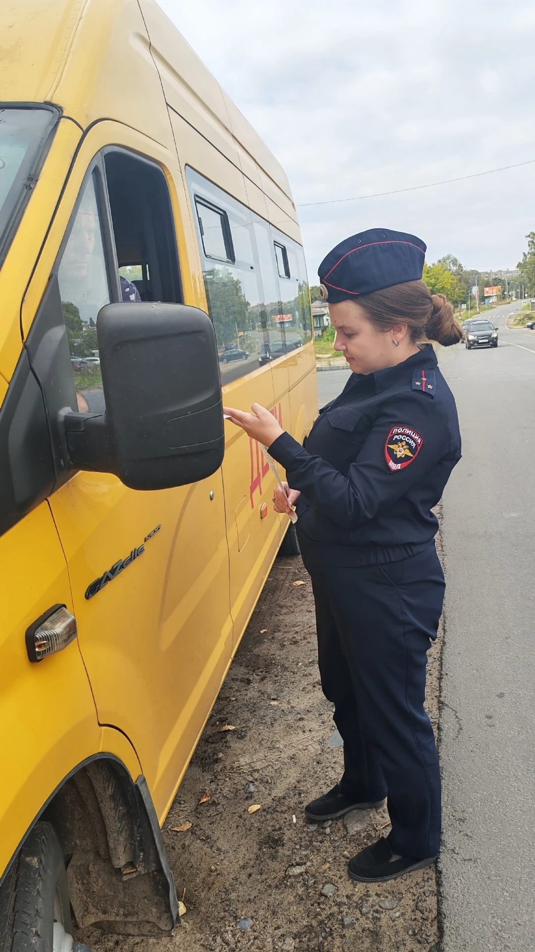 «В школу безопасно!»: сотрудники Госавтоинспекции проверили школьные автобусы