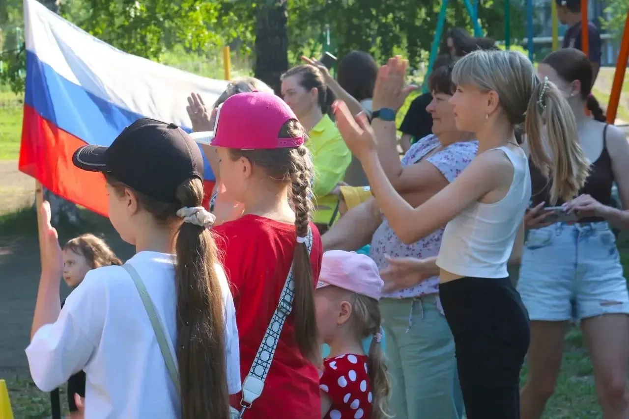 🎉 С РАДОСТЬЮ встречаем праздник! 🎉
🇷🇺В преддверии Дня России, на нашей вечерней спортивно‑игрово