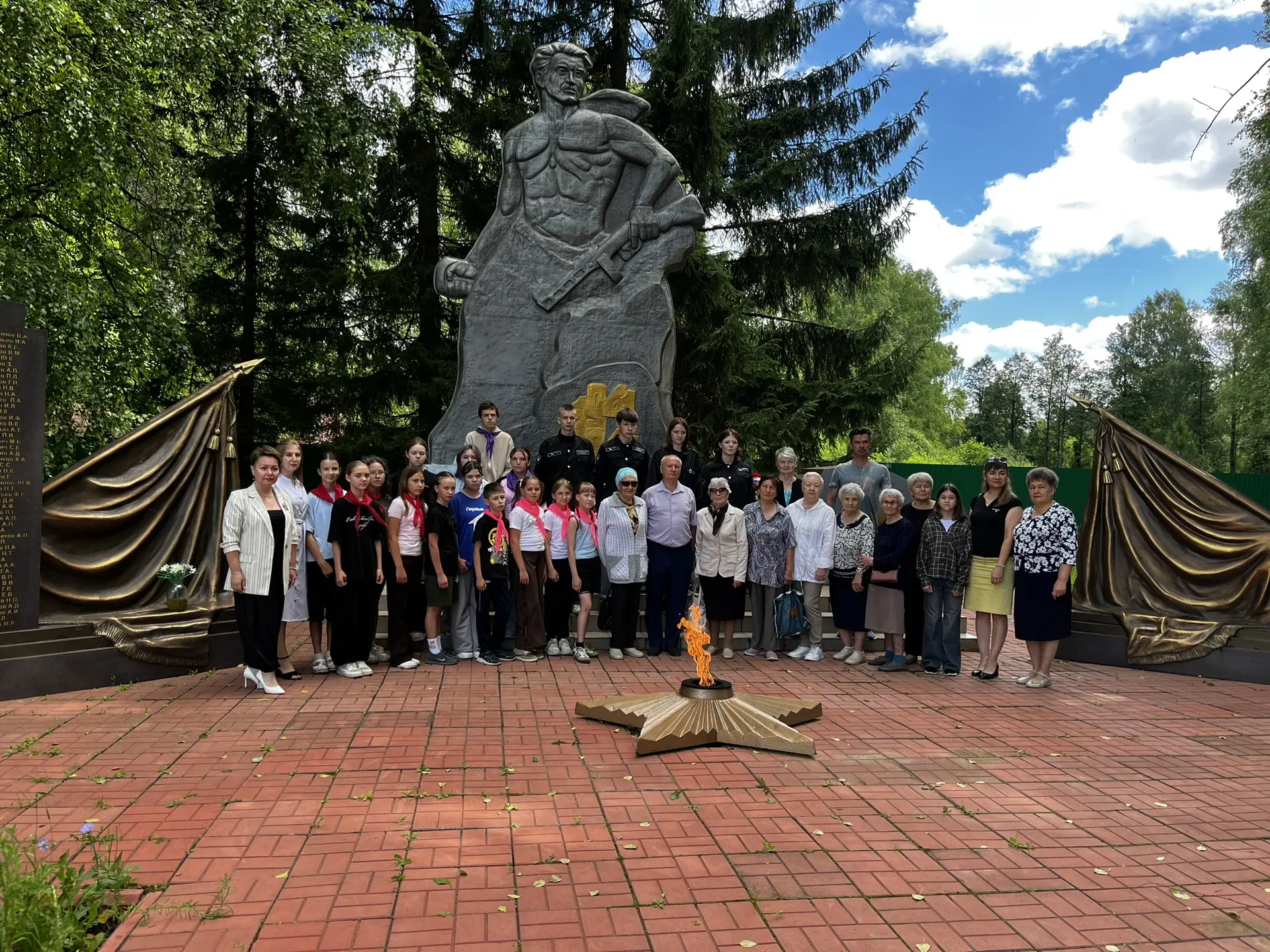 🕯️22 июня - День памяти и скорби. 

В этот день 85 лет назад началась война, из-за которой жизнь ми