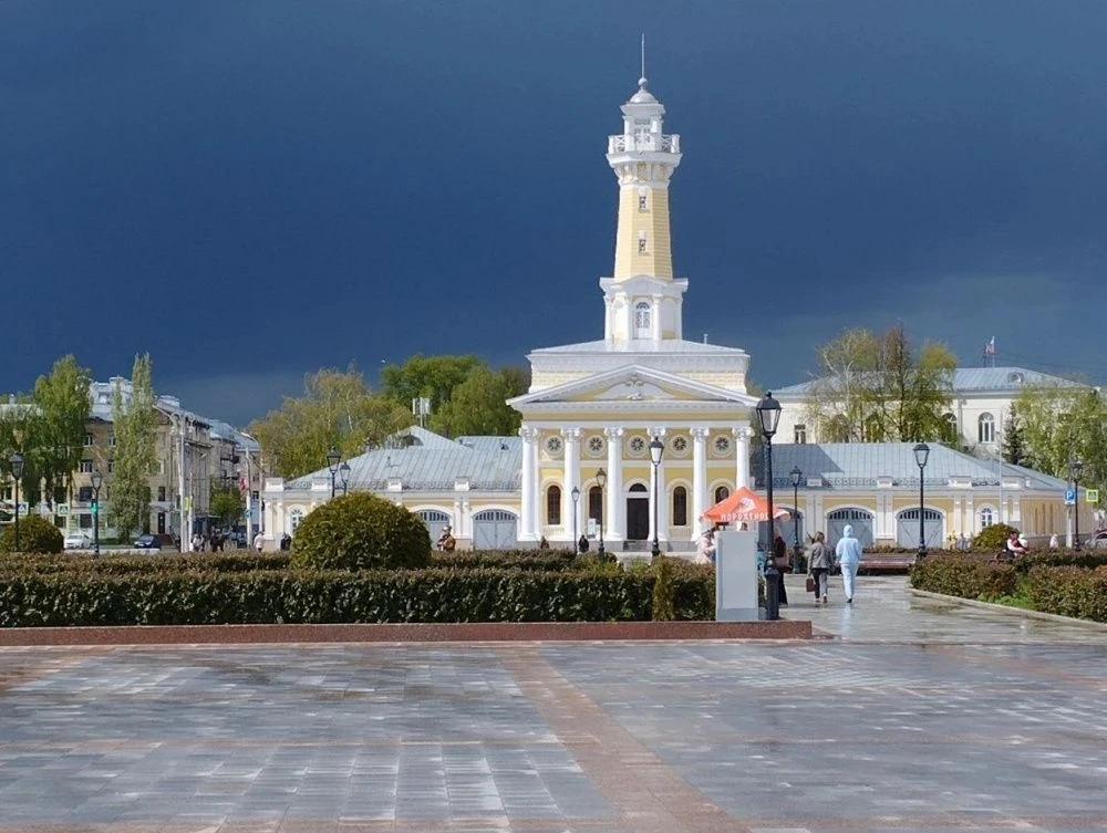 💨 В ближайшее время и до 22:00 в Костроме и местами по области ожидаются грозы с дождем, усиление ю