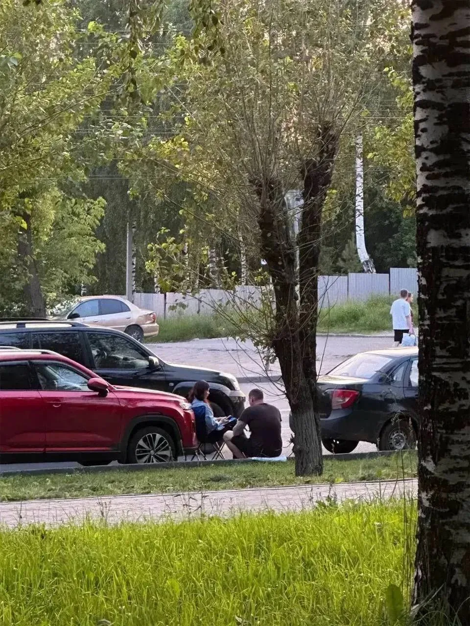 Любовь это: ждать бензин в очереди вместе