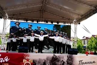 Сегодня на площади имени Батырмурзаева в городе Хасавюрт состоялся концерт, посвящённый...