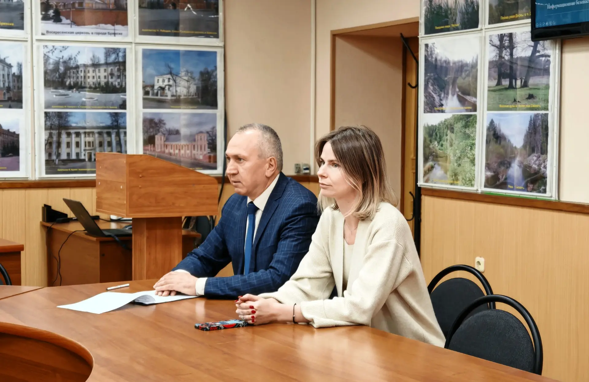 17 марта 2026 г. в в формате "Открытого диалога" состоялась встреча студентов БГИТУ с руководителем 