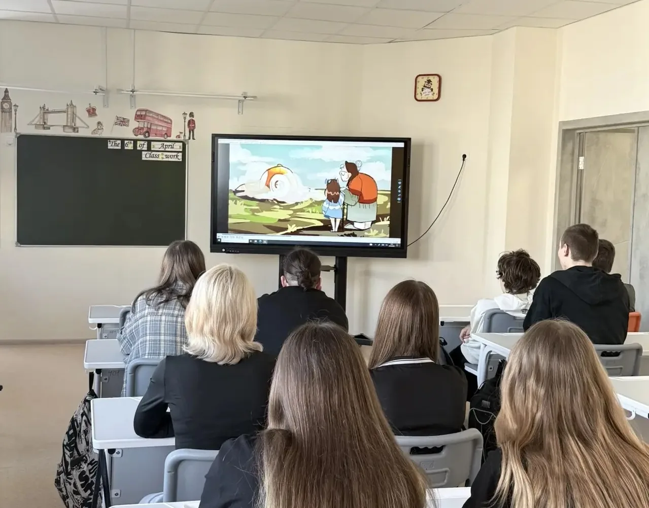 ☝️РАЗГОВОРЫ О ВАЖНОМ ☝️  Традиционно наша неделя началась с церемонии поднятия Государственного флаг