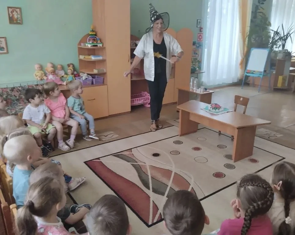 🧙‍♂️ Сегодня, 23 июля, в нашем детском саду случилось настоящее волшебство! В группе «РОЗОЧКА» прош