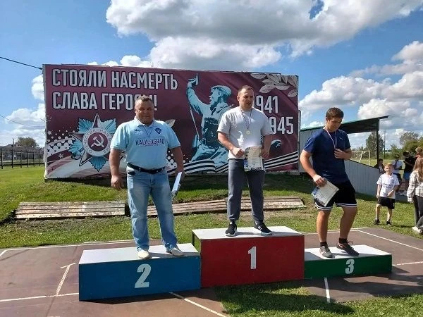 Сотрудник лечебного исправительного учреждения № 19 УФСИН России по Тюменской области з...