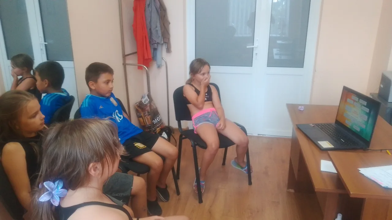 В МБУ «Новотроицкий ДК «Горняк» прошла беседа «Преступная сущность идеологии терроризма...
