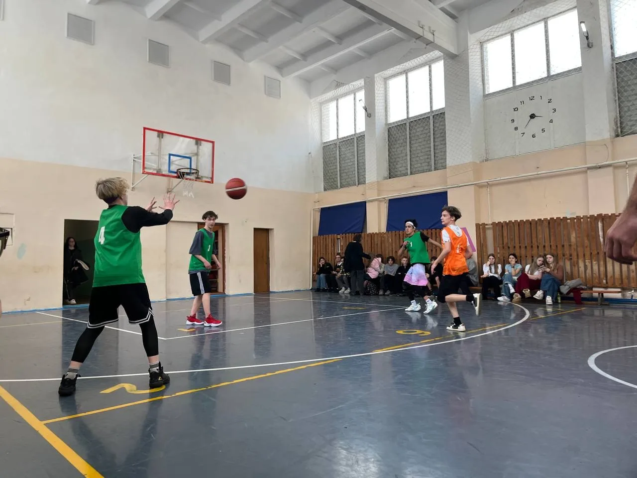 🏀 Новости баскетбольного турнира  Очередная учебная неделя завершилась жаркими баскетбольными батали