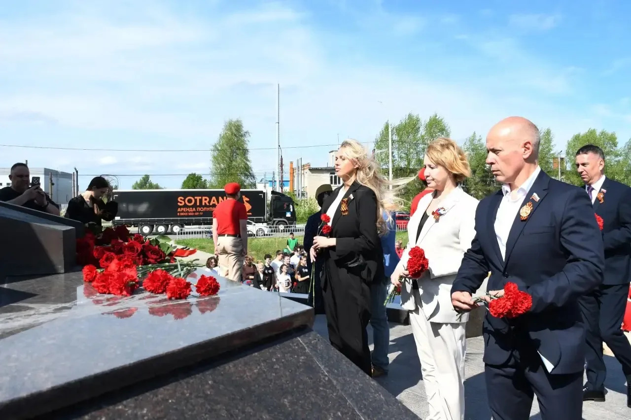 Сегодня, в преддверии Дня Победы, приняла участие в торжестве на площади Трудовой доблести, мероприя