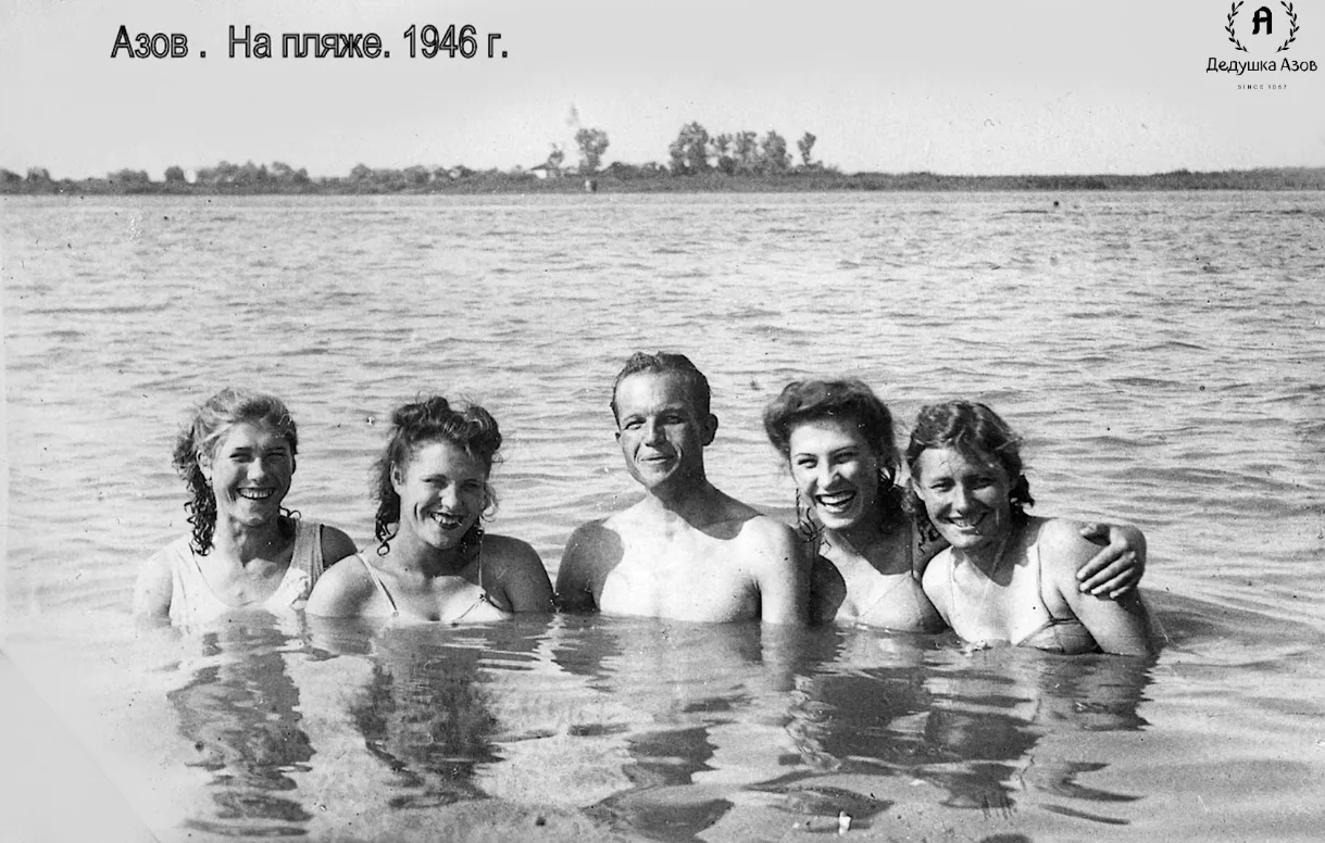 На пляже 🌊☀

📸1946г. 

Подпишись, у нас интересно👇
https://max.ru/dedushka_azov