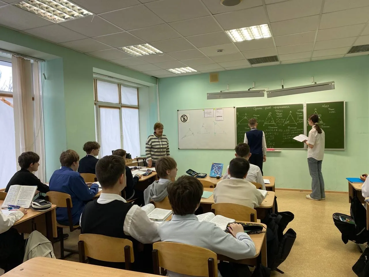 16 февраля стартовала неделя открытых уроков математики и информатики. Сегодня в 7 «В» классе прошел