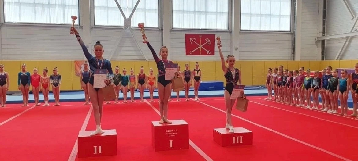 Ещё один успешный старт в гимнастике 🌟