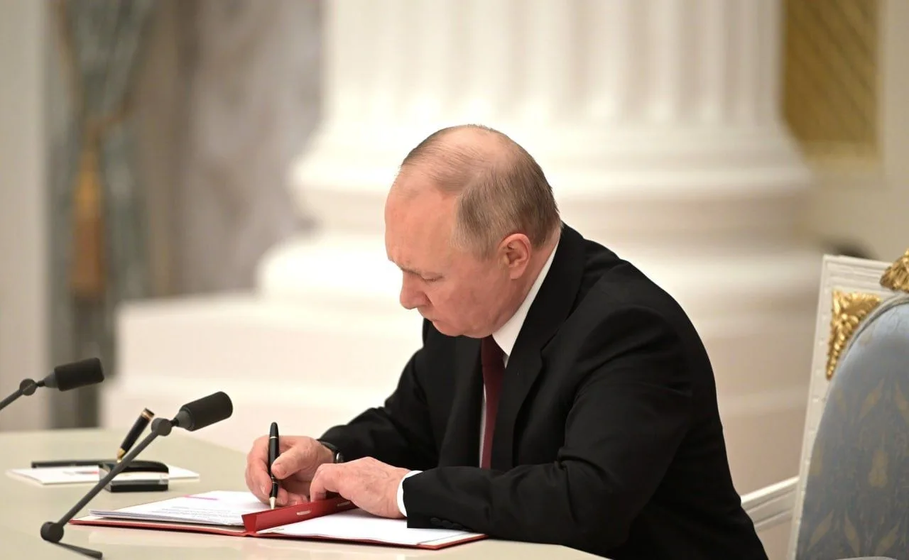 Владимир Путин подписал пакет законов, предусматривающих дополнительные ограничения для...