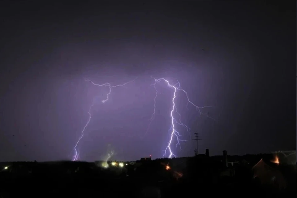 В Запорожской области 15 июня прогнозируют грозы и усиление ветра


⚡️ По данным ГУ МЧС России по За