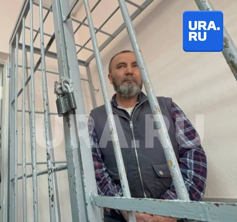 В Екатеринбурге суд закрыл процесс по избранию меры пресечения водителю автобуса, въехавшего в толпу