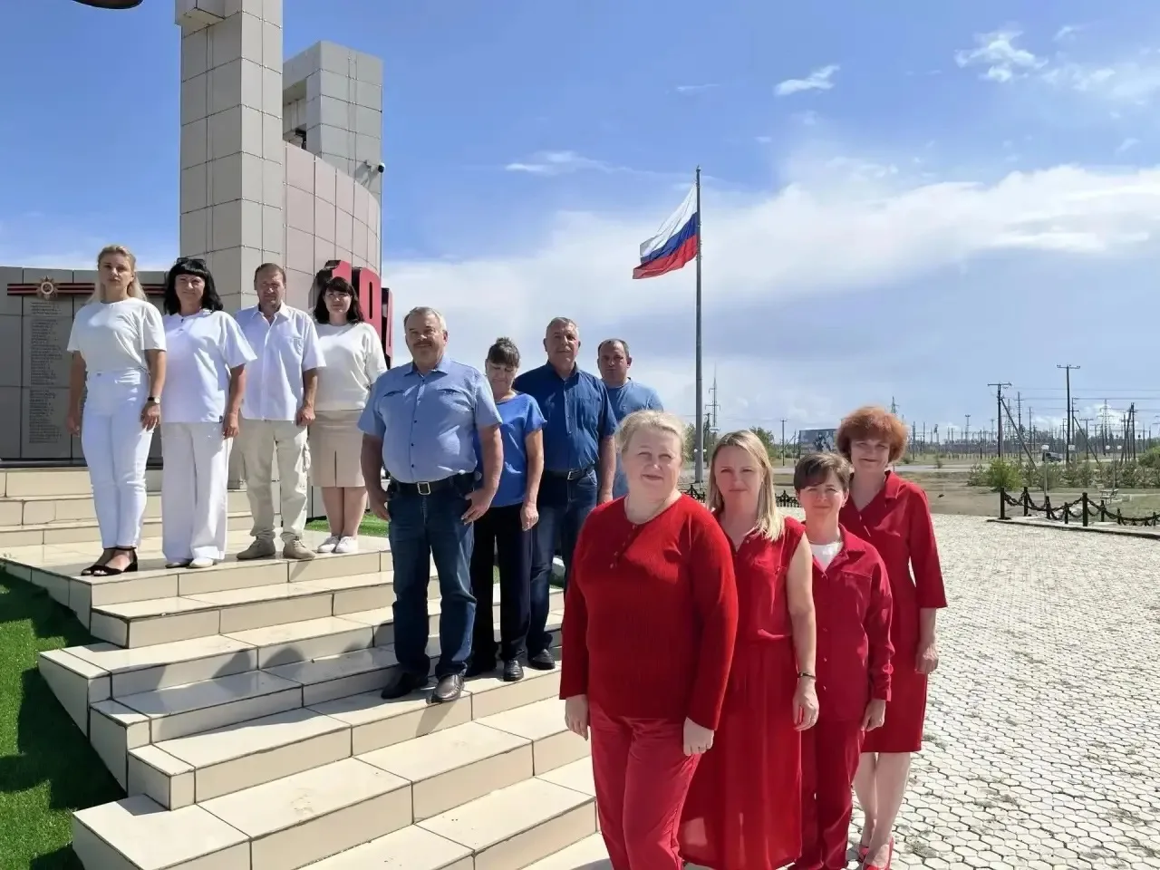 🇷🇺 Сегодня, в преддверии Дня флага, офисы «Алтайэнергосбыт» во всех уголках Алтайског...