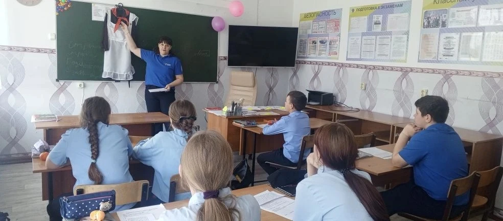 Вспоминаем традиции: мероприятие ко Дню пионерии в нашей школе!