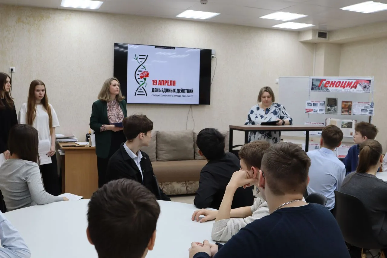 Славе не меркнуть.Традициям жить!🇷🇺  Под таким названием прошел конкурс презентаций среди 8-10 класс