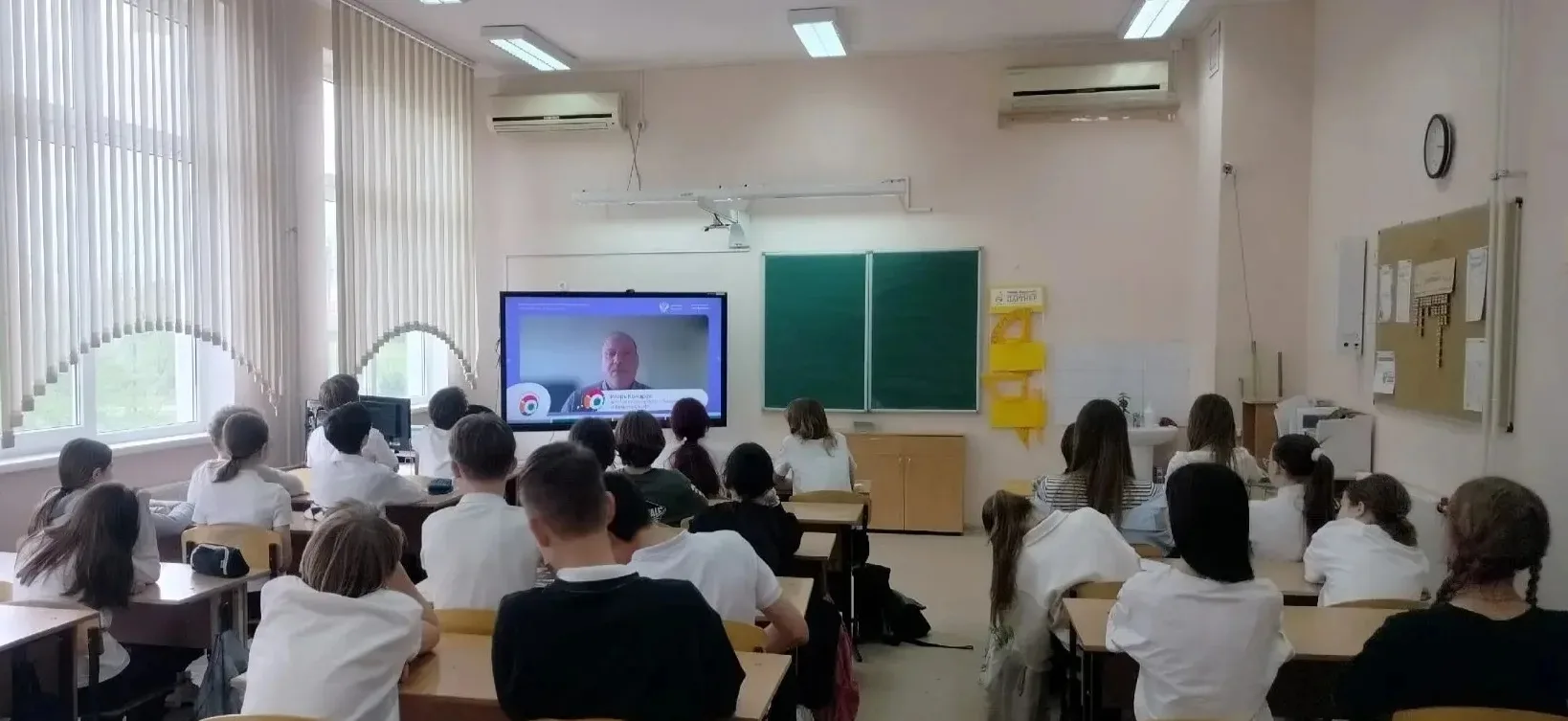 📢 6 «Д» участвуют в эстафете «Мои финансы»  24 апреля ученики 6 «Д» класса приняли участие в VIII эт