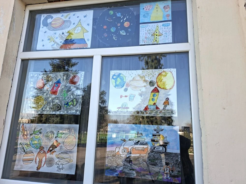 🚀 Поехали! В преддверии Дня космонавтики в Благовещенском СДК открылась тематическая выставка «Мой к