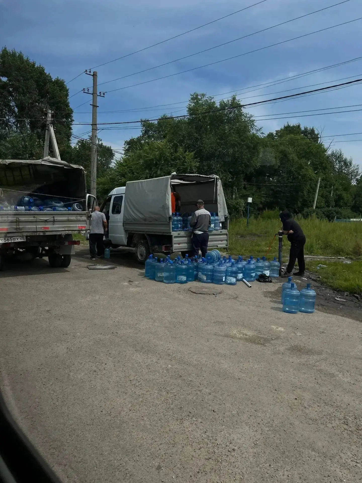 Свободненские предприниматели незаконно набирают воду из колонок

Компания «Дельта» выступила с офиц
