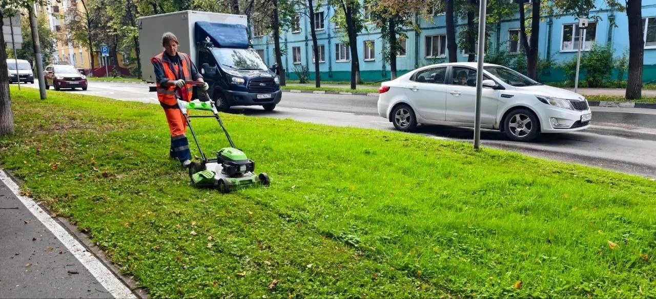 Более 100 м³ мусора вывезено с муниципальных дорог Люберец за неделю