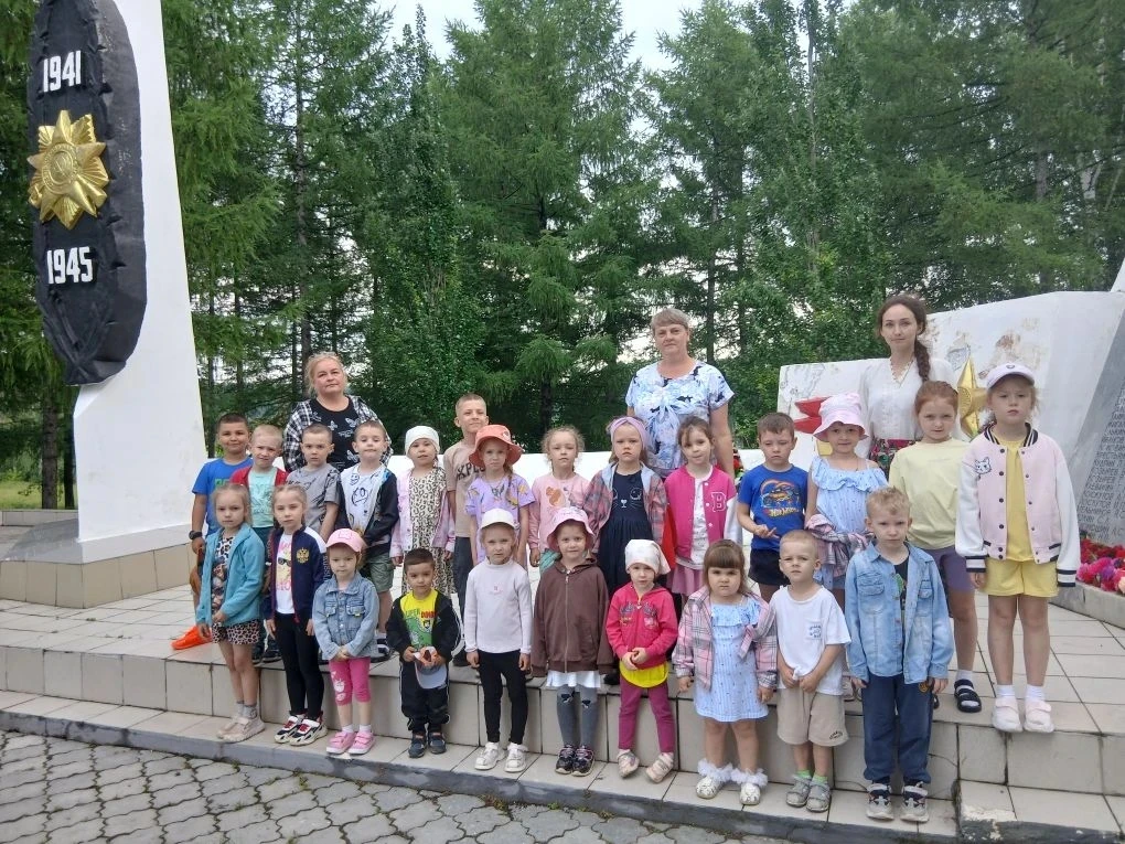 22 июня  нашем детском саду прошел День Памяти. Мы провели тематическую беседу в рамках патриотическ