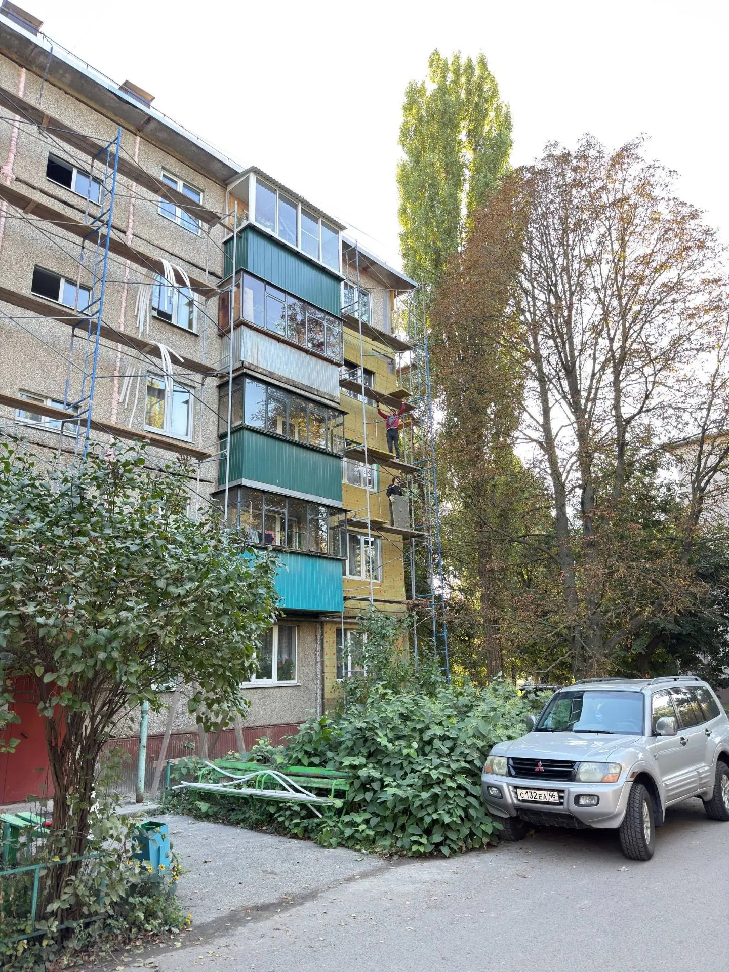 🏠Подрядная организация приступила к выполнению работ по  капитальному ремонту фасада М...