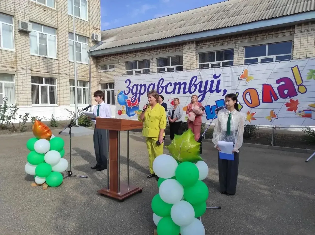Дума Труновского муниципального округа  поздравила школьников и их родителей с Днем зна...