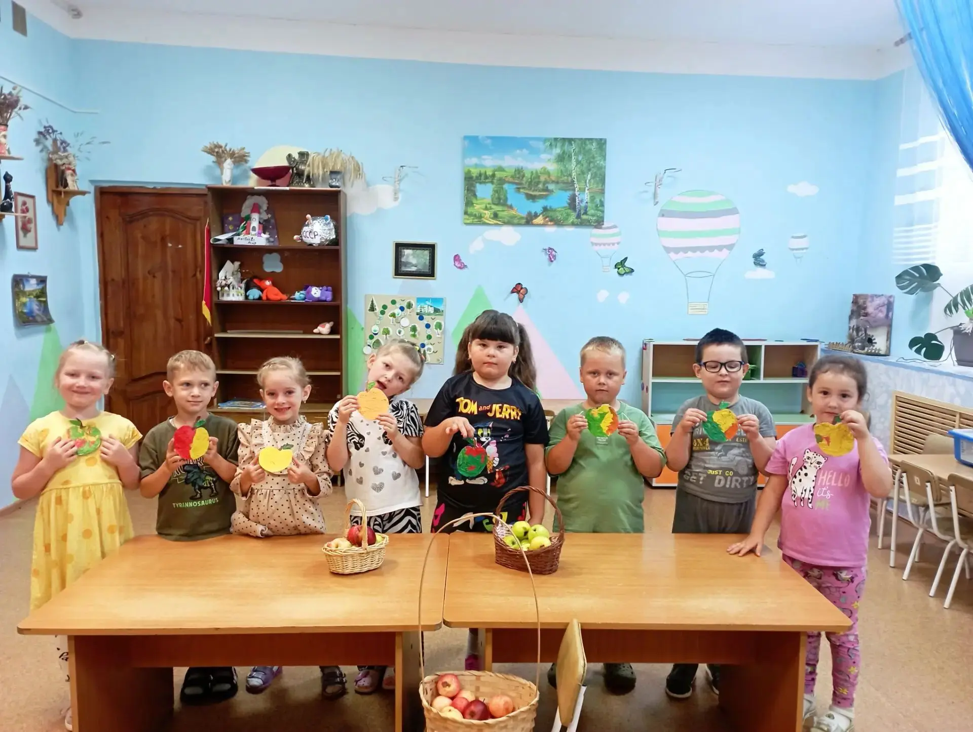 Сегодня в старших группах детского сада " Берёзка "     царила атмосфера тепла и уюта  ...