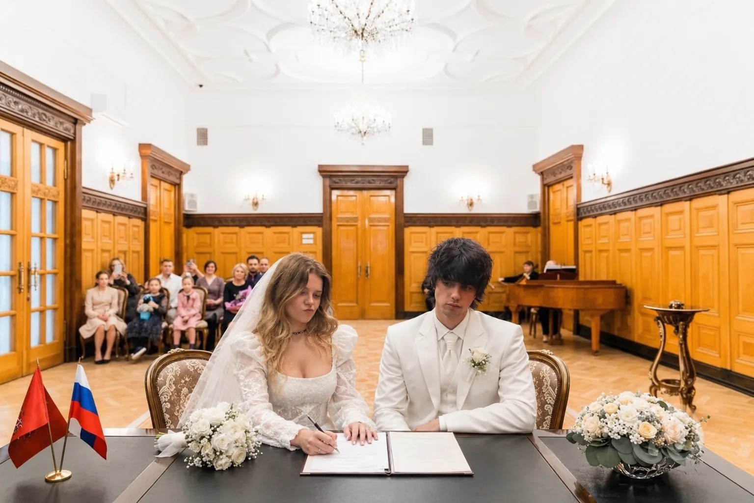 Официально муж и жена 🤵🏻‍♂️💍👰🏻‍♀️😍🥹 как же я долго ждал этого момента 🙏🏻😇🫂🤍✨