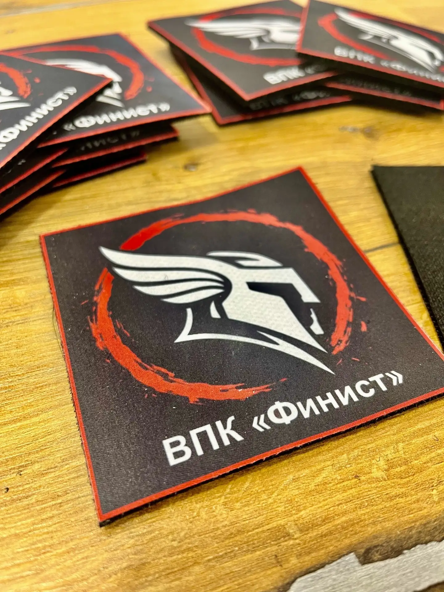 Шевроны на липучке!💥⚡

✅ Индивидуальный дизайн — разработаем макет с нуля или доработаем ваш
✅От пр