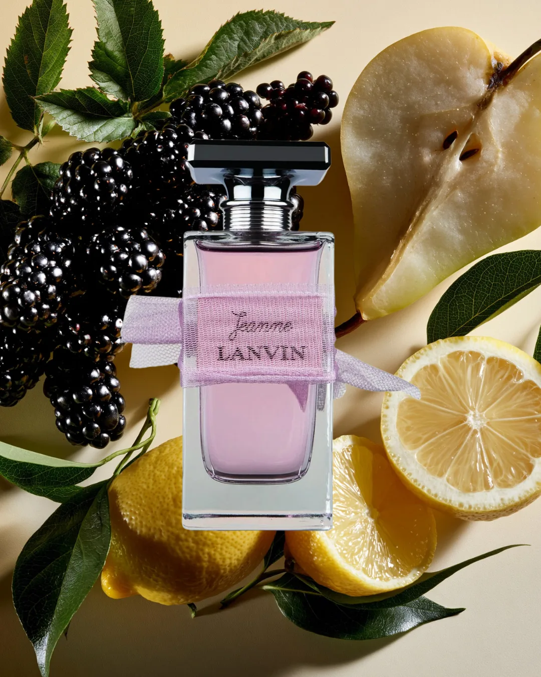 🌹 JEANNE LANVIN · LANVIN
1925 год. Жанна Ланвен создаёт аромат и называет его собственным именем — 
