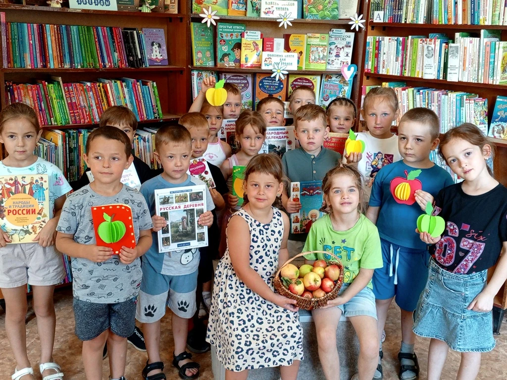 В Центральной детской библиотеке прошло главное фольклорное событие лета