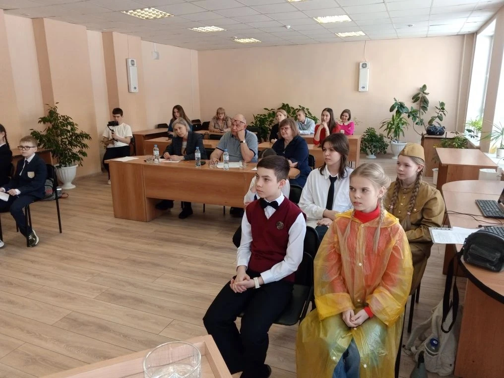 🌟13 марта в библиотеке лицея 180 прошел районный этап Всероссийского конкурса юных чтецов «Живая кла