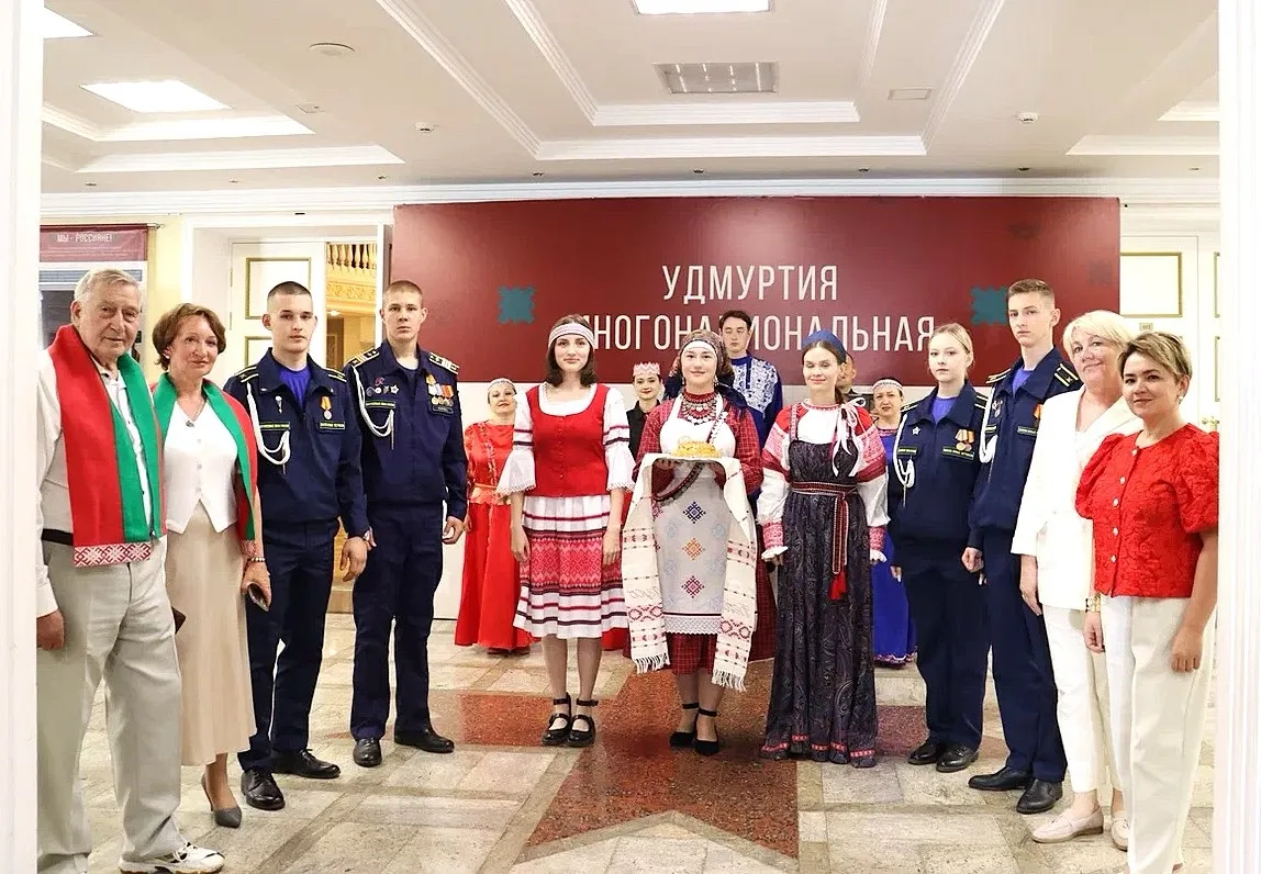☀️С рабочим визитом в Дом Дружбы народов приехал генеральный консул Республики Беларусь в Уфе Алекса