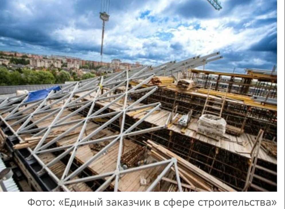 СМИ пишут, что на здании библиотеки нового кампуса БФУ имени И. Канта начали устанавливать стеклянны