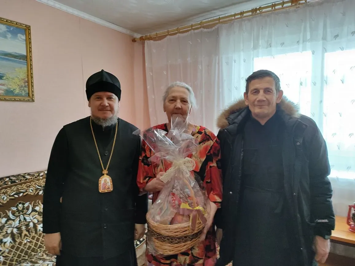 В дни Светлой седмицы духовенство, сотрудники и прихожане Вознесенского кафедрального с...