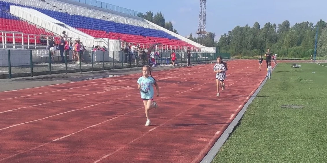 📢 25 спортсменок-чирлидерш с невероятным рвением и упорством прошли тестирование по Вс...