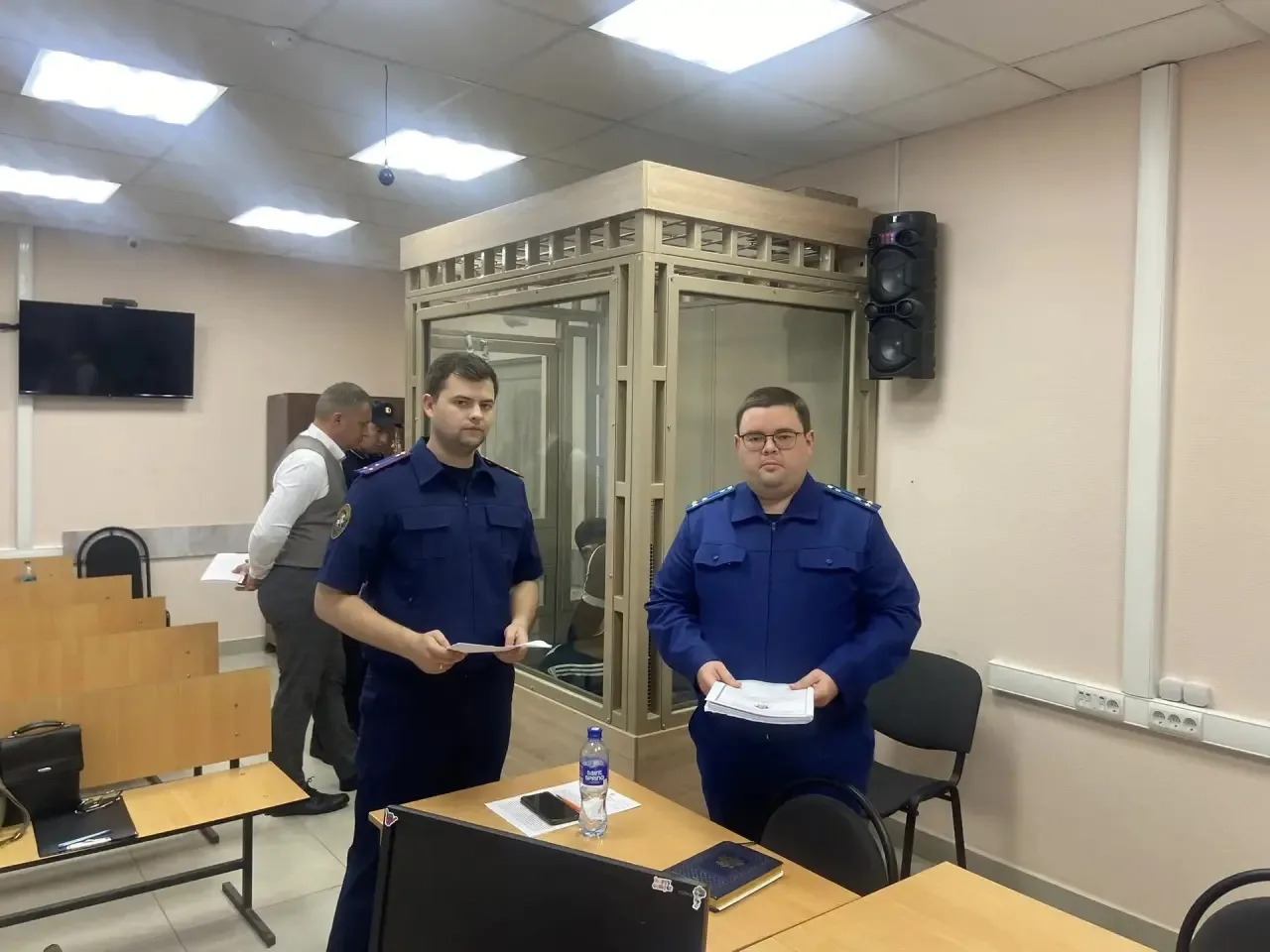 ⚡️В Брянске к длительному сроку лишения свободы осужден экс-сотрудник таможни