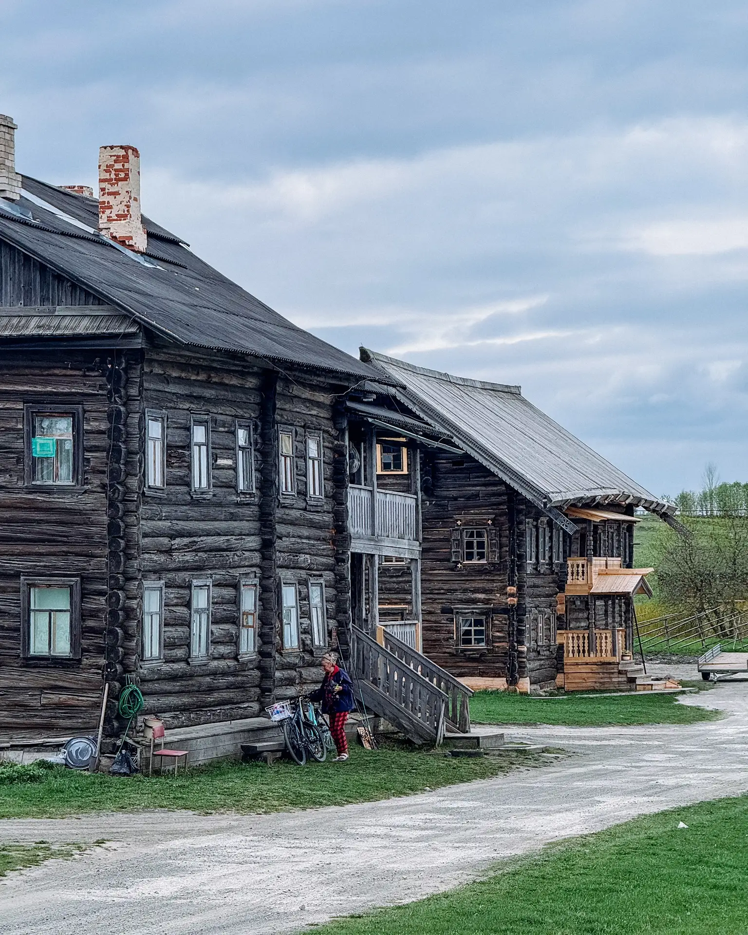 Один из главных символов России собран по кусочкам. Буквально.

Все знают Преображенскую церковь на 