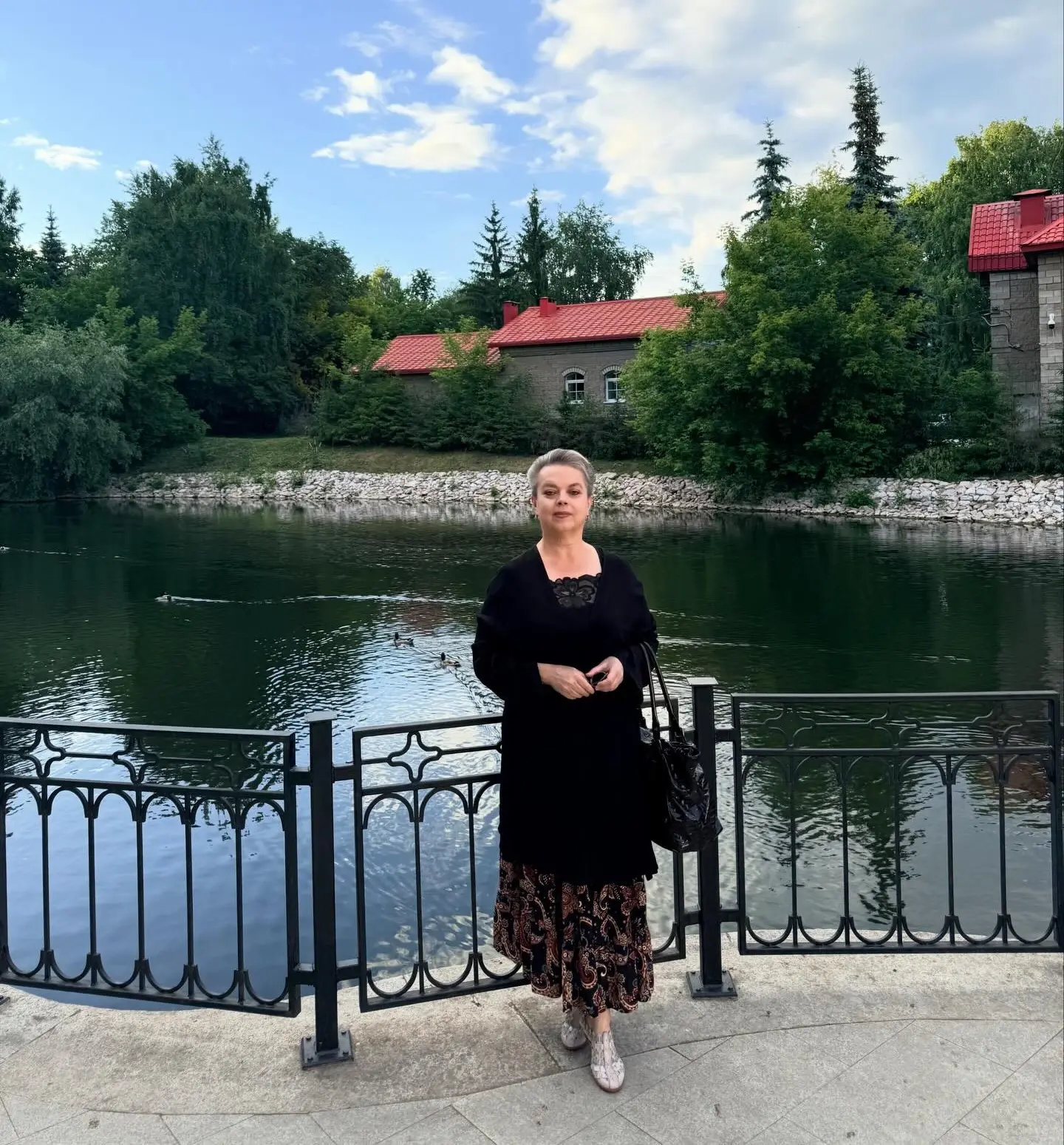 Сначала всем хотелось, чтобы все было великолепно. Замечательно. Успех, деньги, пляжи, экипажи, счас