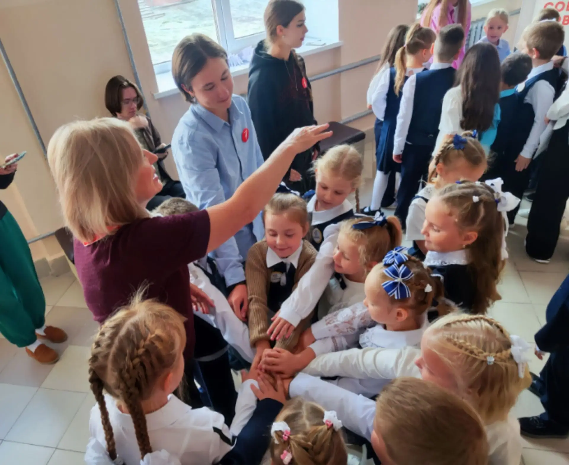 ❓🧑‍🎓❔Что находится в школьной библиотеке? Почему нужно бережно относиться к книгам? К...